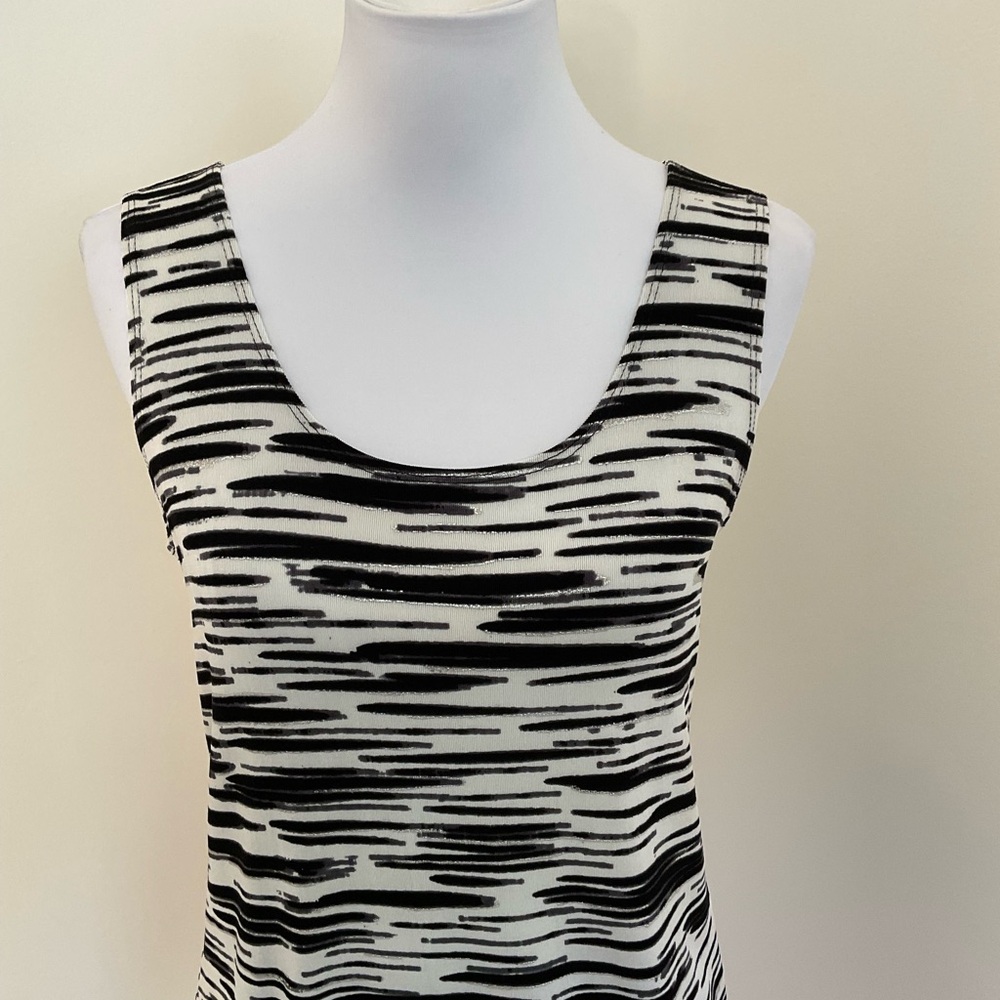 NWT Chico's Travelers Black & White Abstract Stripe Tank Top - Picture 2 of 7